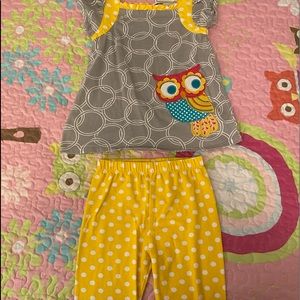 Rare editions 4T girl outfit